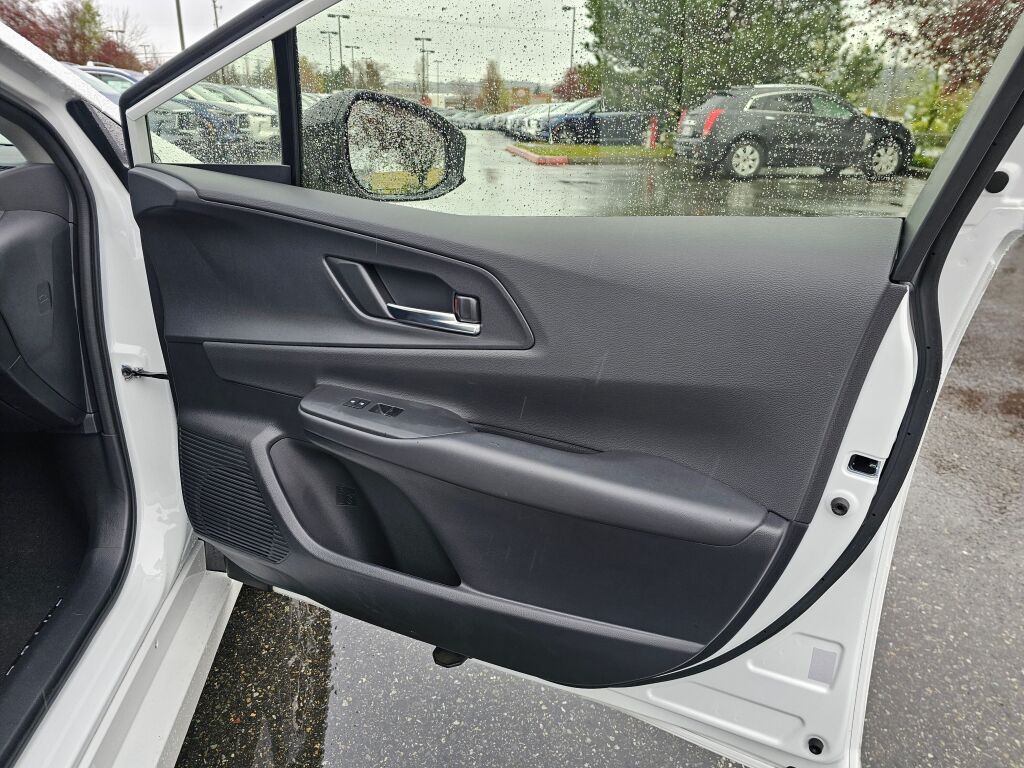 2023 Toyota Prius Prime XSE photo 11
