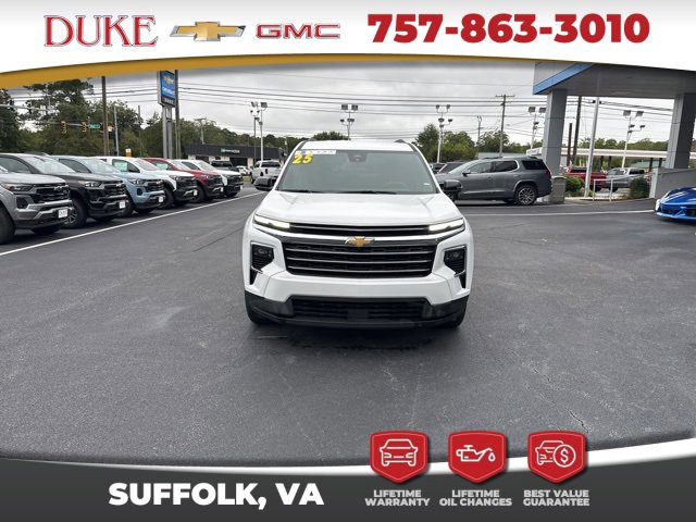 2025 Chevrolet Traverse photo 4