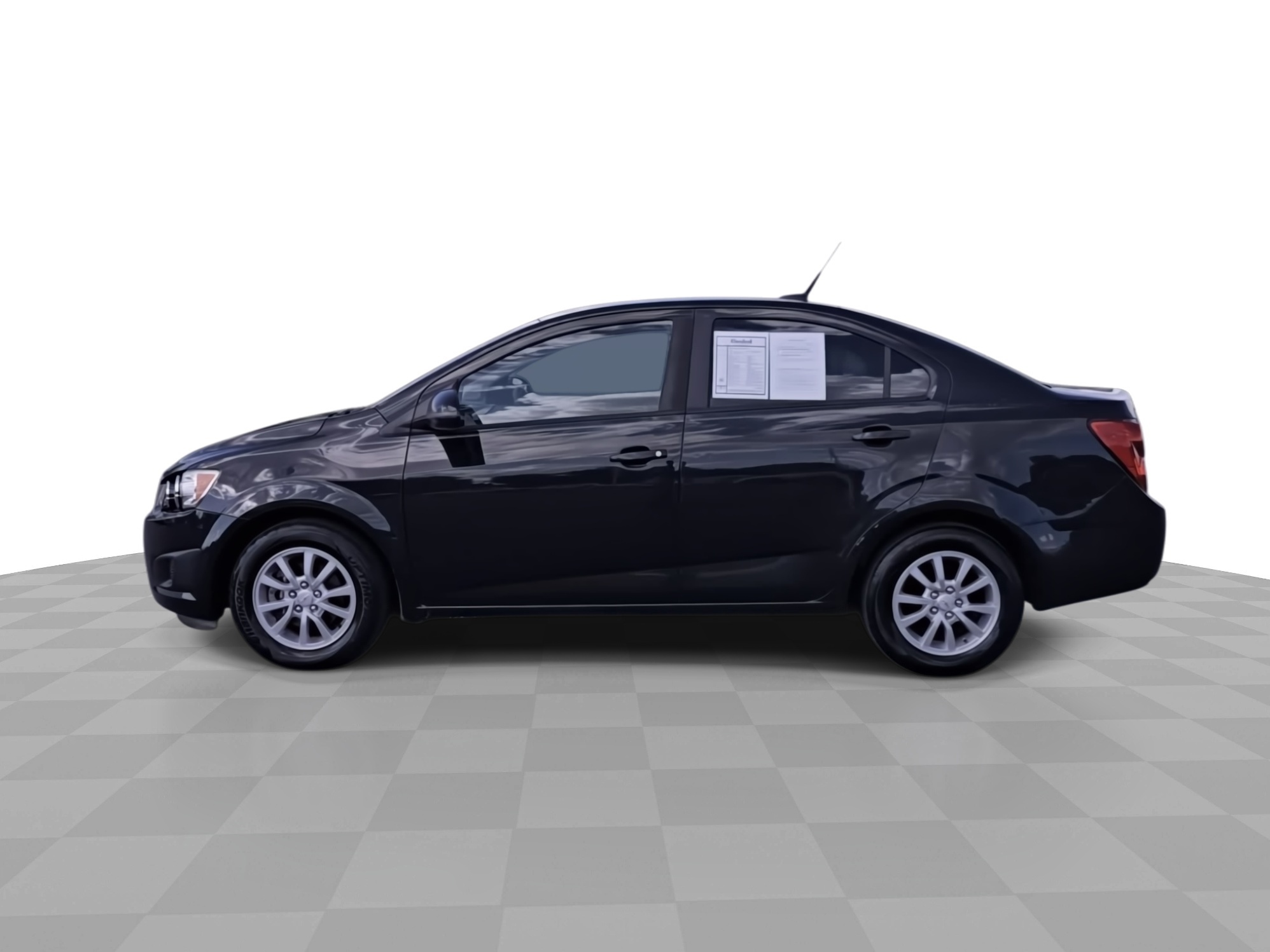 2013 Chevrolet Sonic LS photo 5