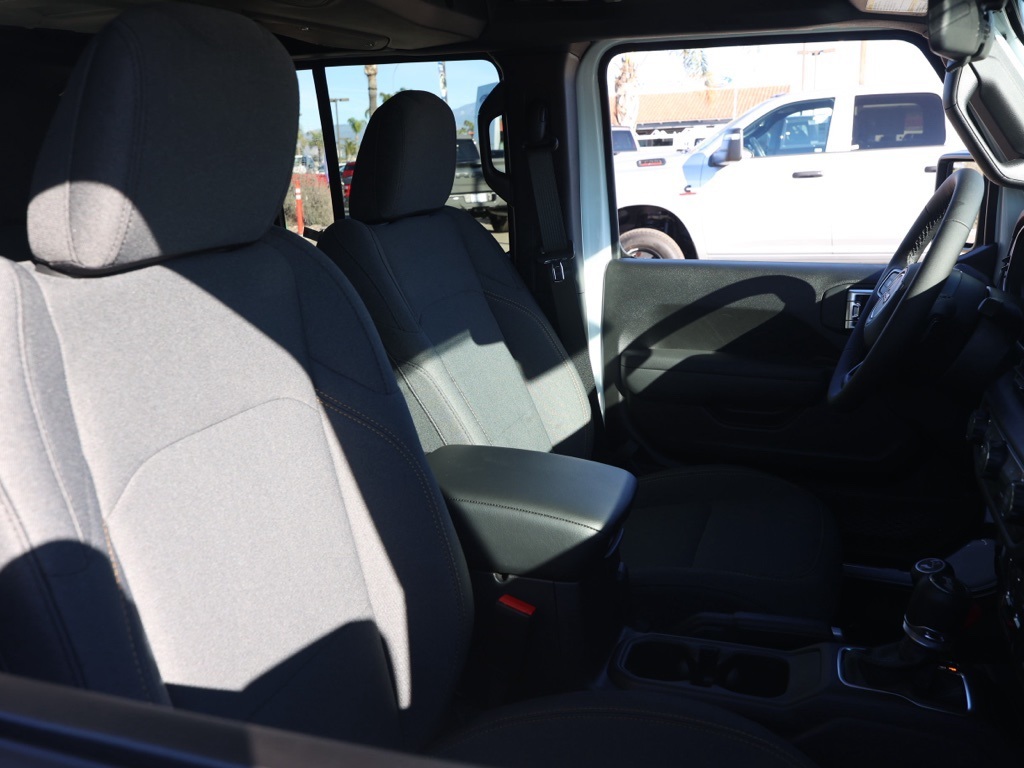 New 2026 Bright White Clear-Coat Exterior Paint Jeep Willys image 20