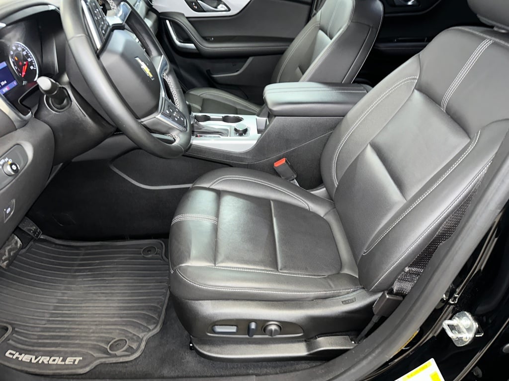 2023 Chevrolet Blazer 3LT photo 2
