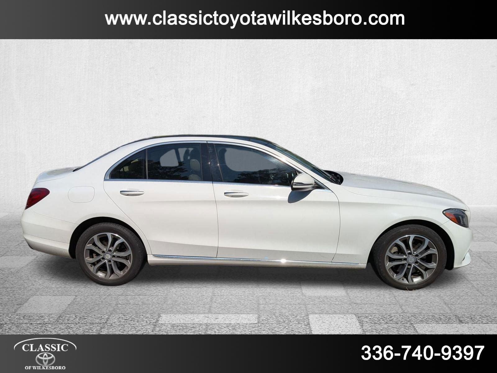 2017 Mercedes Benz C 300 4MATIC photo 4