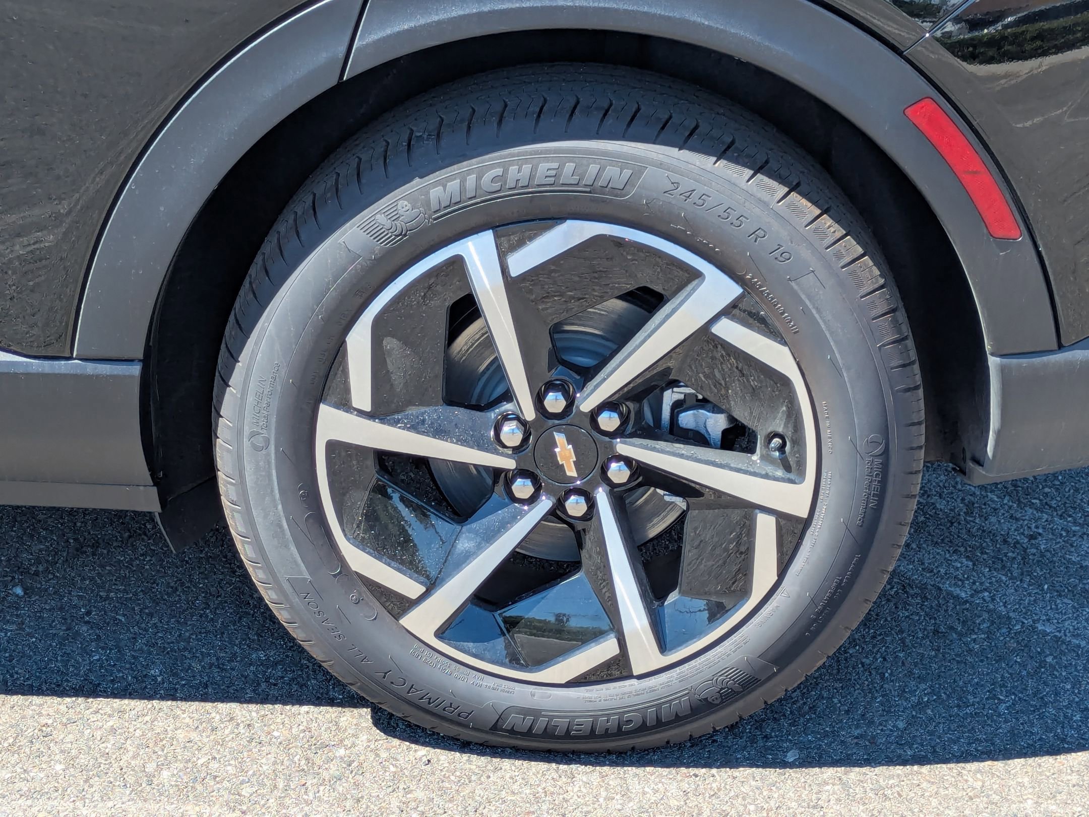 2026 Chevrolet Equinox EV 1LT photo 9