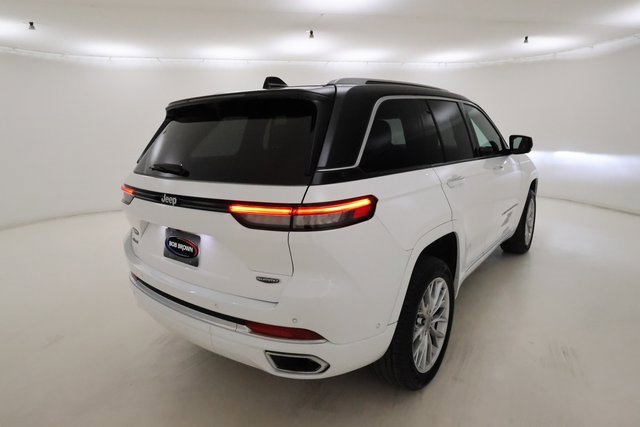 2022 Jeep Grand Cherokee Summit photo 3