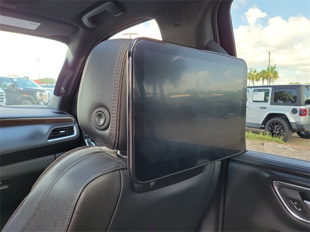 2024 Chevrolet Suburban High Country photo 17