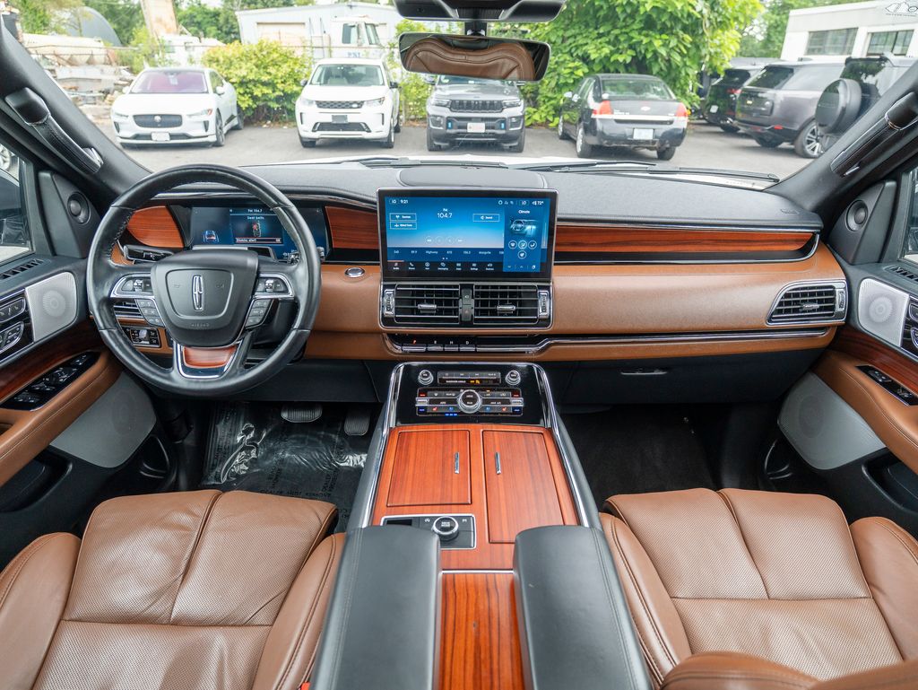 2024 Lincoln Navigator L Reserve photo 15