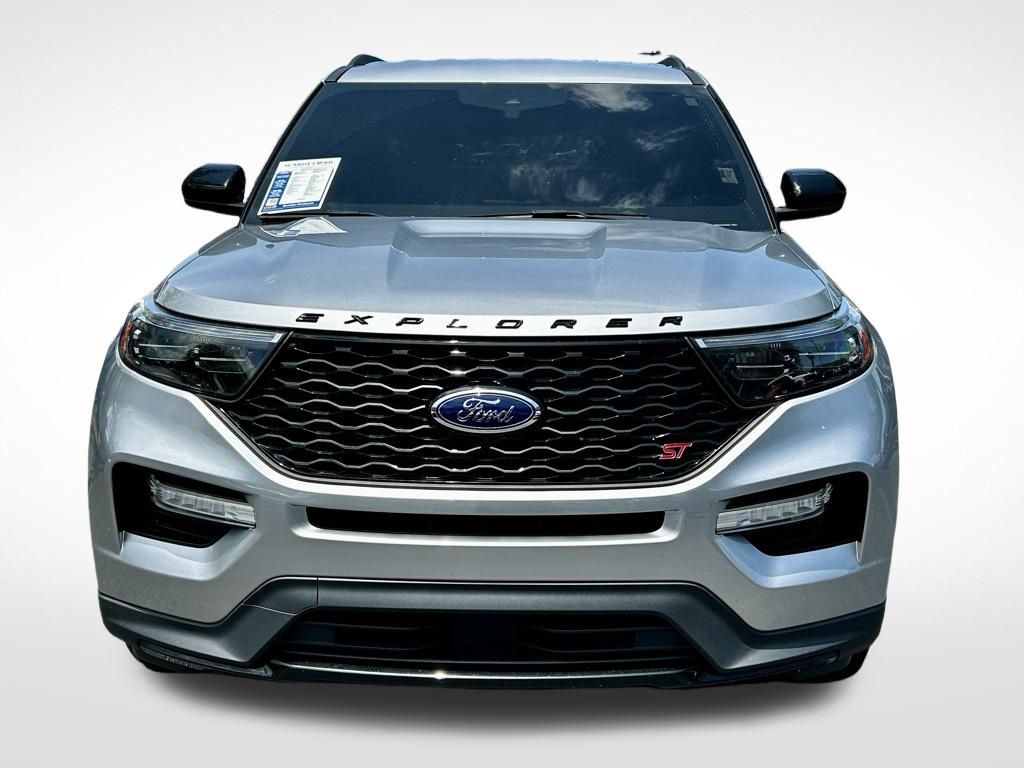 2023 Ford Explorer ST photo 8