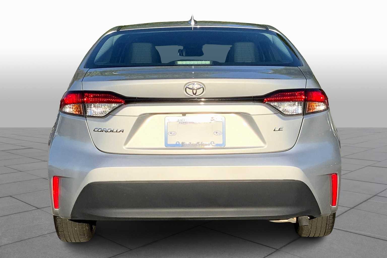 2023 Toyota Corolla LE photo 4