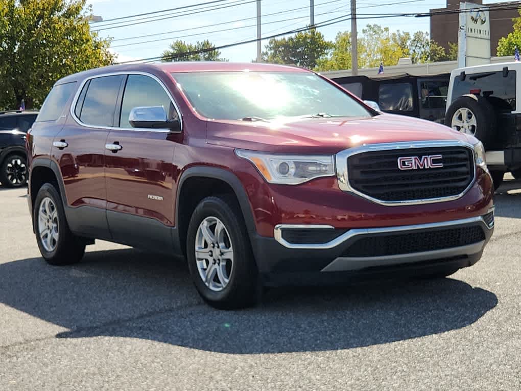 2017 Gmc Acadia SLE photo 2