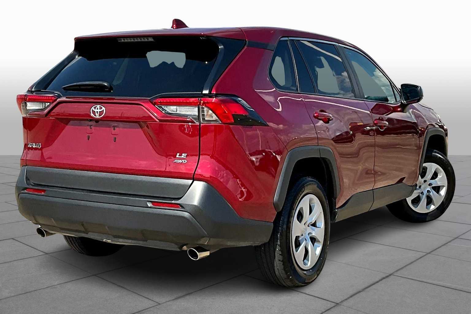 2024 Toyota RAV4 LE photo 10