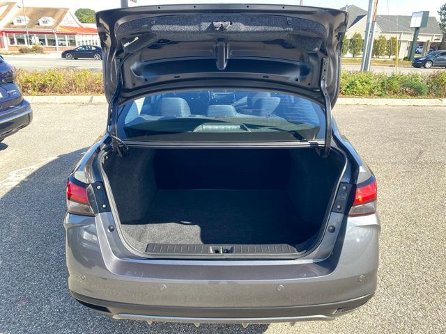 2024 Nissan Versa 1.6 S photo 4