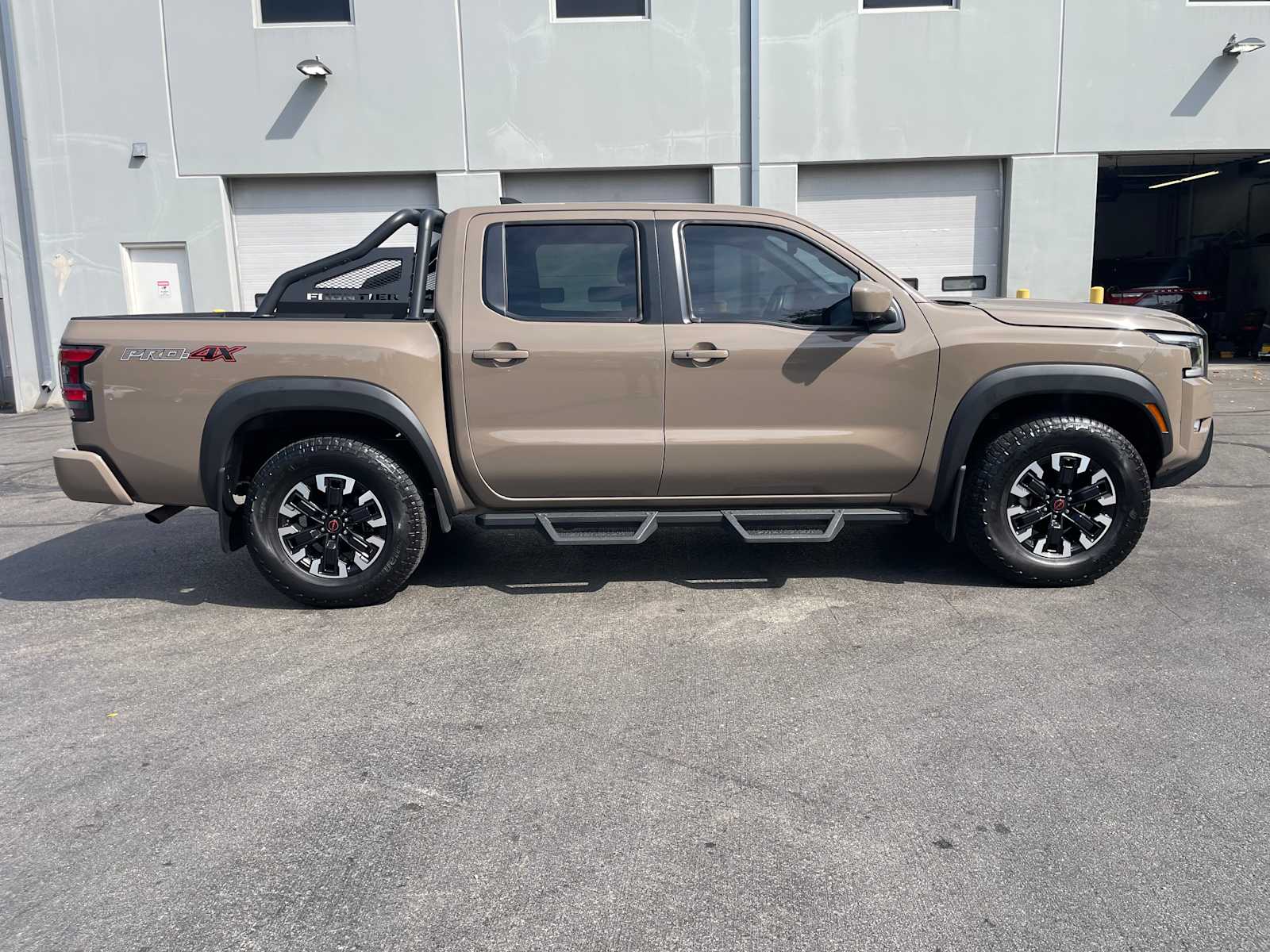 PreOwned 2022 Nissan Frontier PRO4X Crew Cab 4×4 Auto Crew Cab Pickup