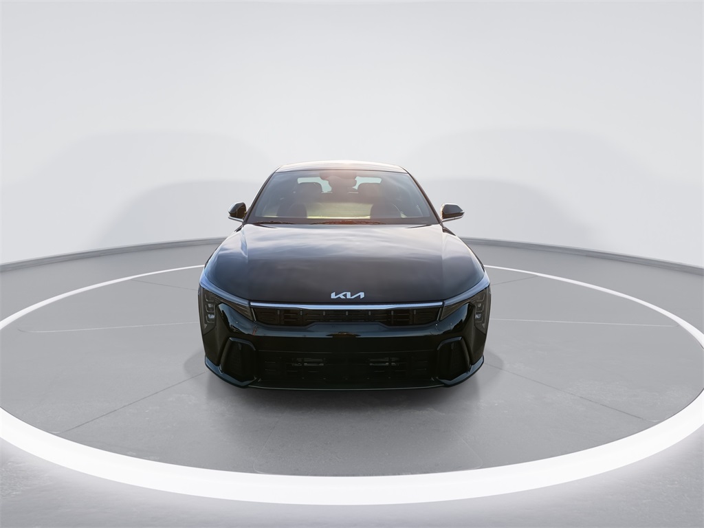 2025 Kia K4 GT-Line photo 3