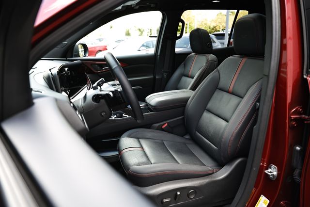 2024 Chevrolet Traverse RS photo 18