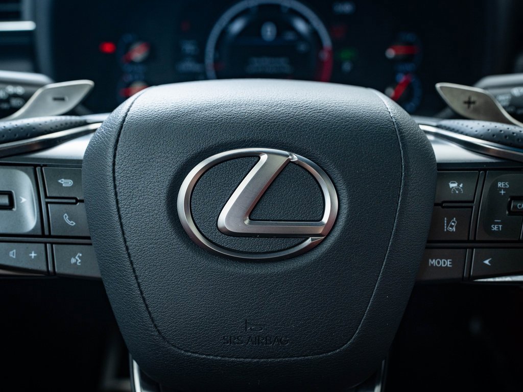 2022 Lexus LX 600 F SPORT photo 26