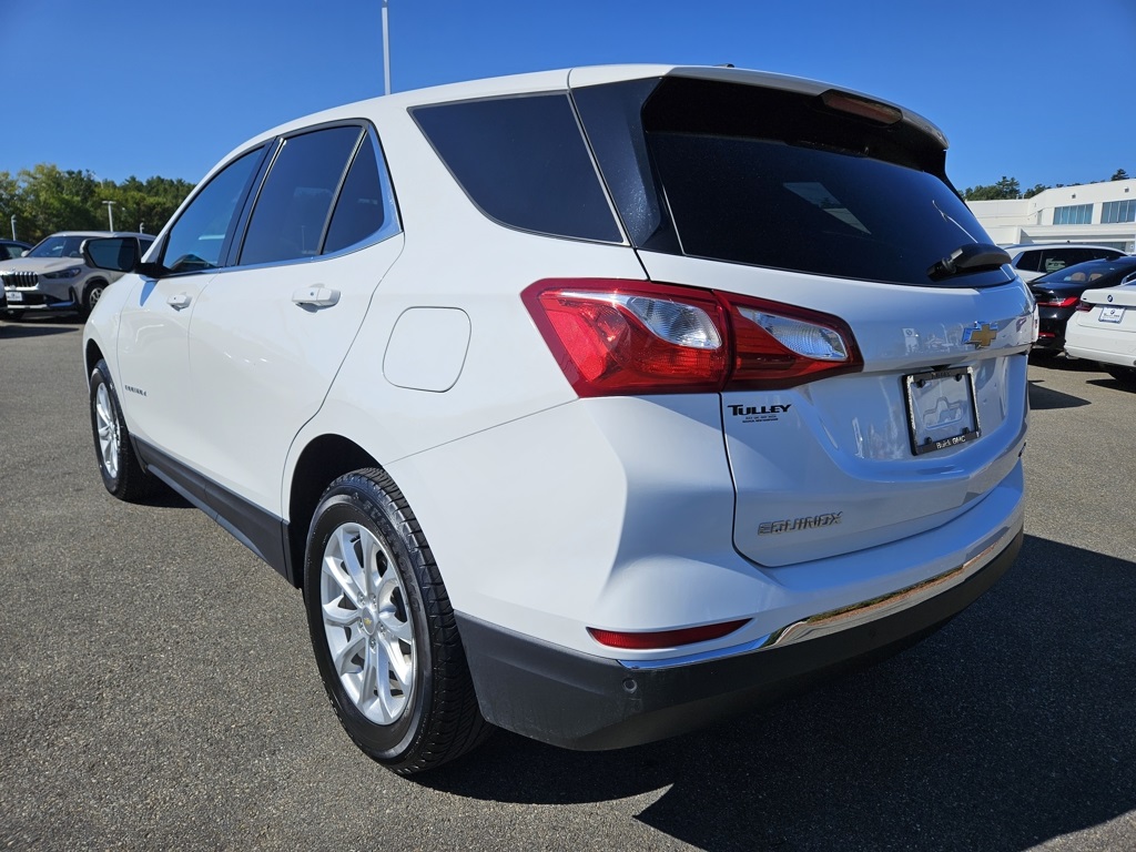 2018 Chevrolet Equinox LT photo 2