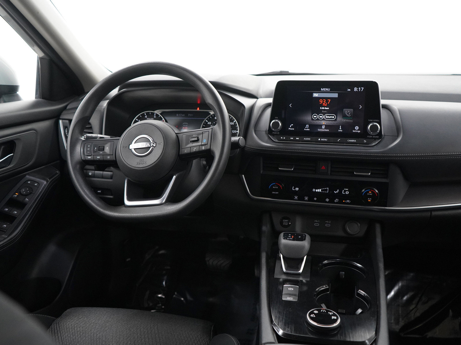 2024 Nissan Rogue SV photo 14