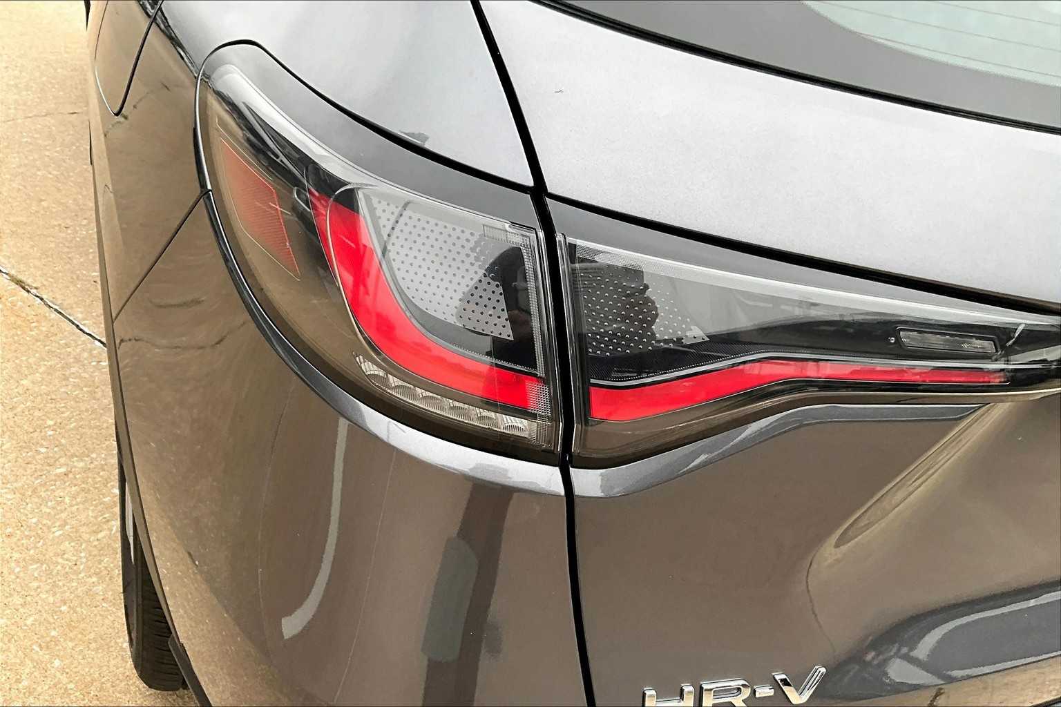 2025 Honda HR-V LX photo 26