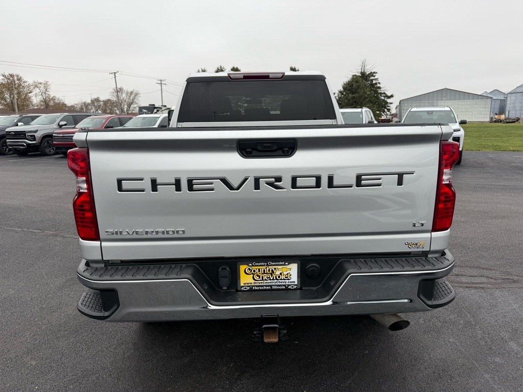 2023 Chevrolet Silverado 2500HD LT photo 4