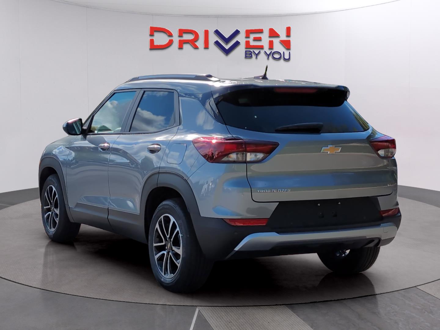 2026 Chevrolet Trailblazer LT photo 3