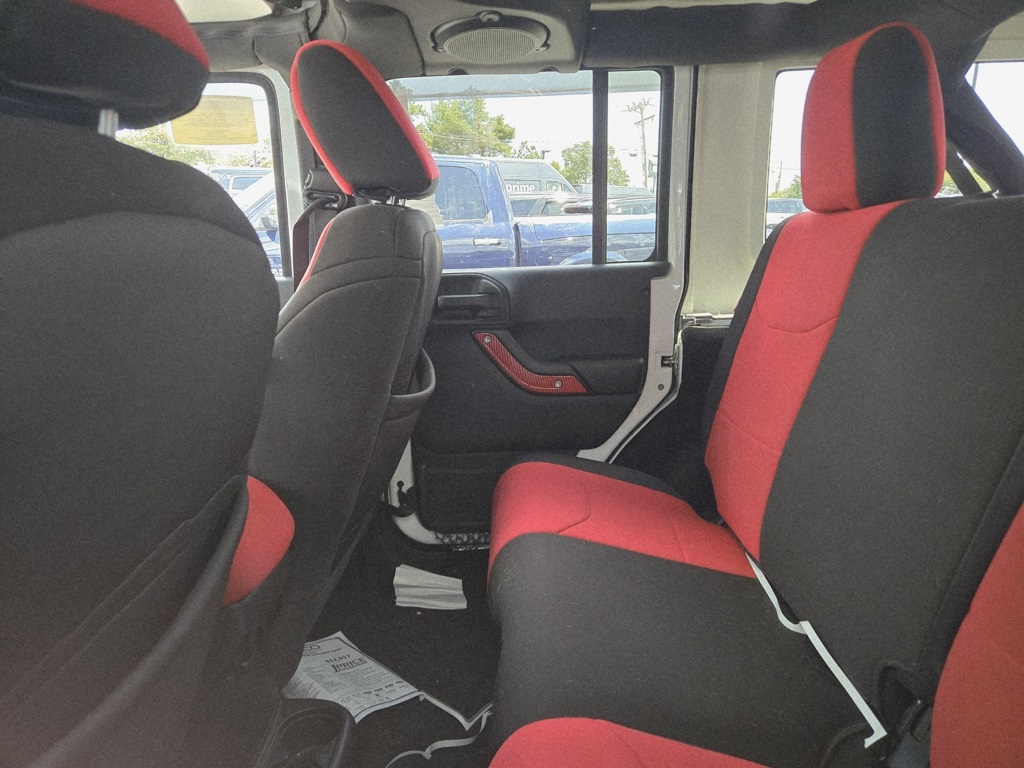 2014 Jeep Wrangler Unlimited Sport photo 13