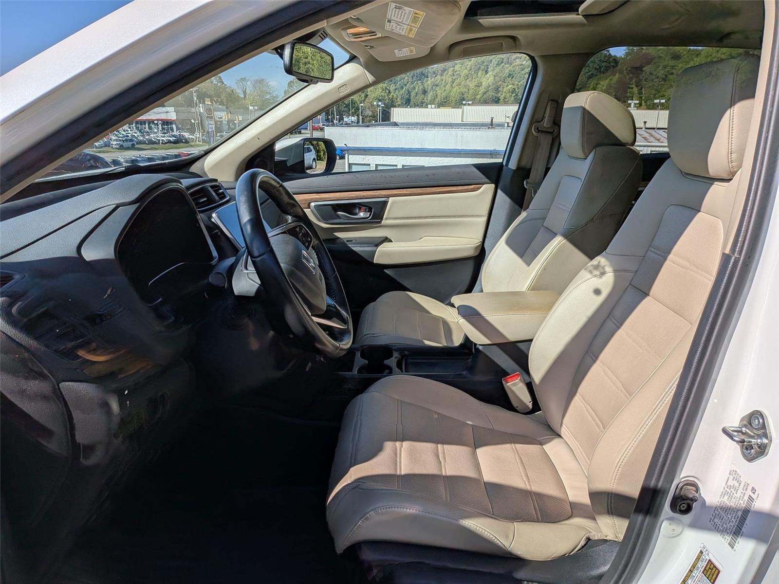 2018 Honda CR-V Touring photo 14