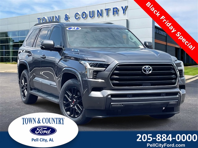 2023 Toyota Sequoia SR5's photo