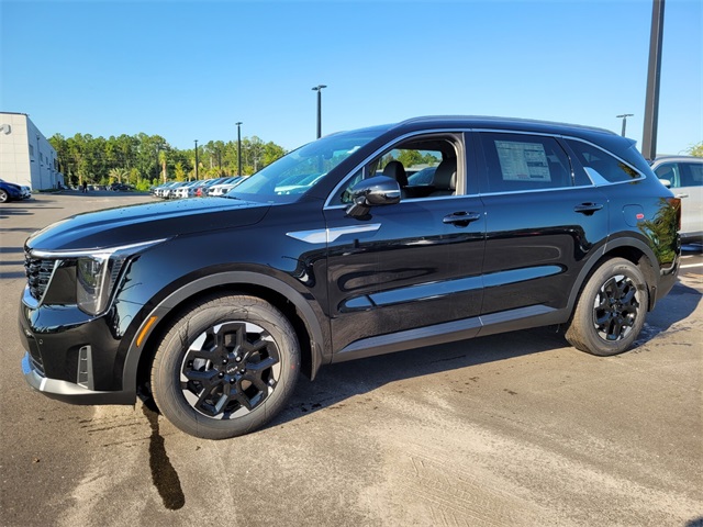 2025 Kia Sorento S photo 2