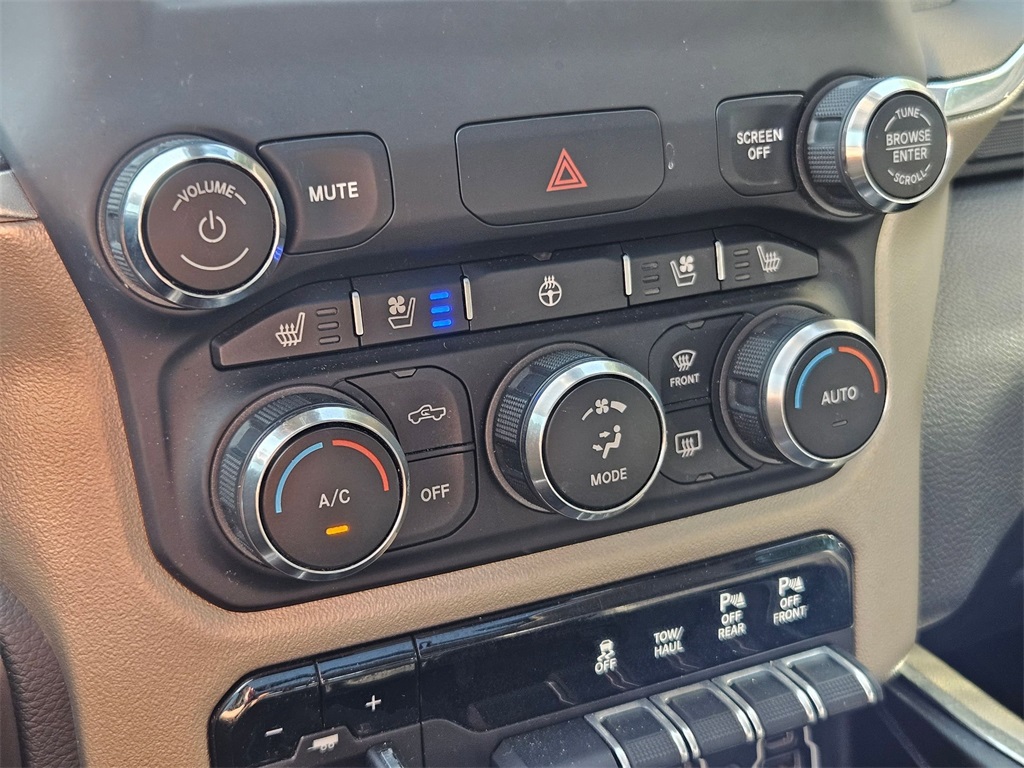 2019 Ram 1500 Laramie photo 27