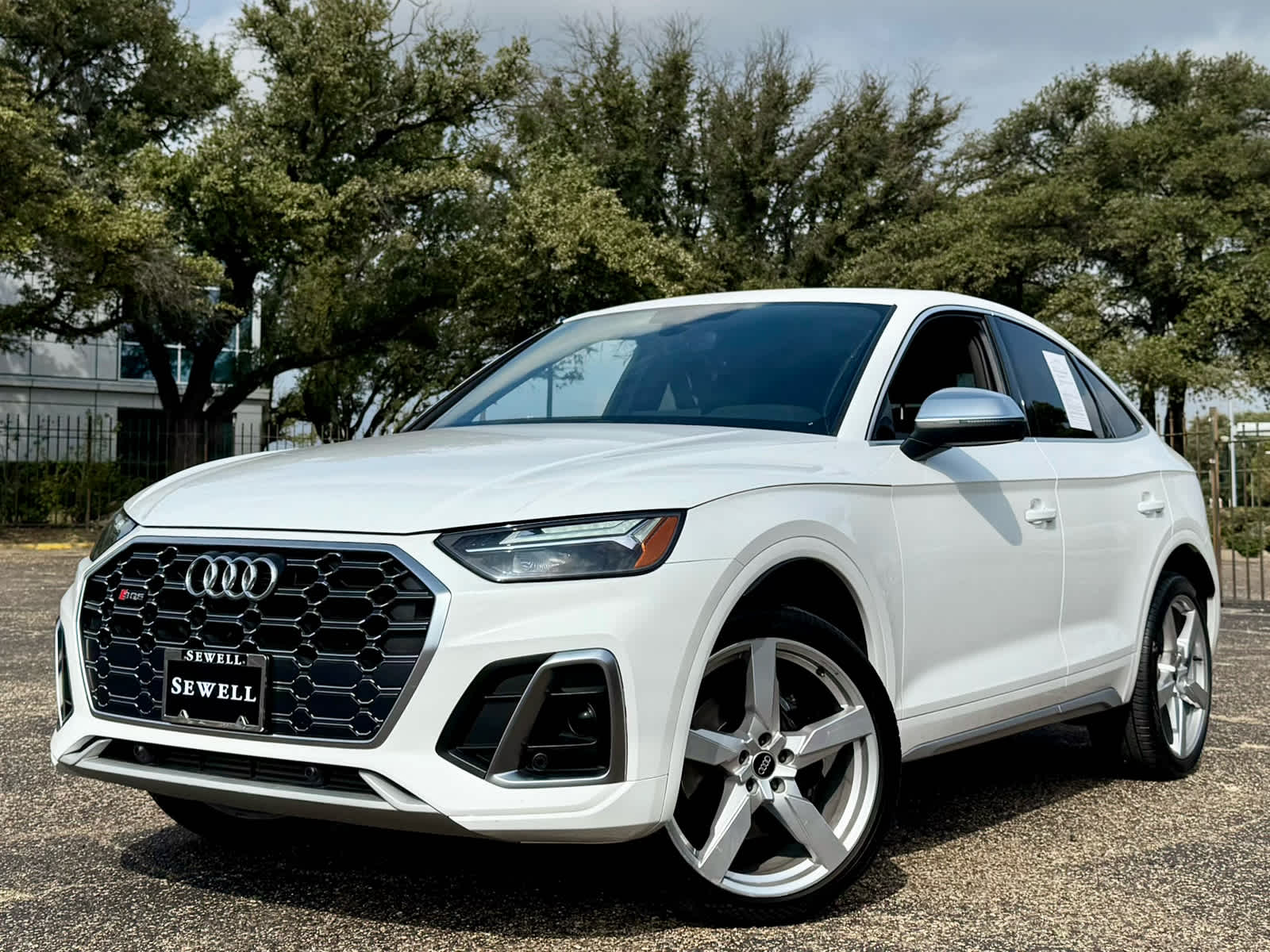 2022 Audi SQ5 Sportback Premium's photo