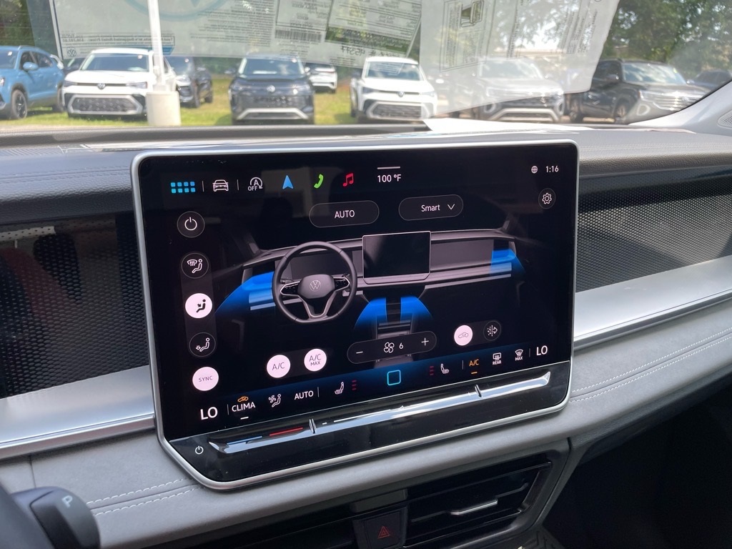 2025 Volkswagen Tiguan SE photo 7