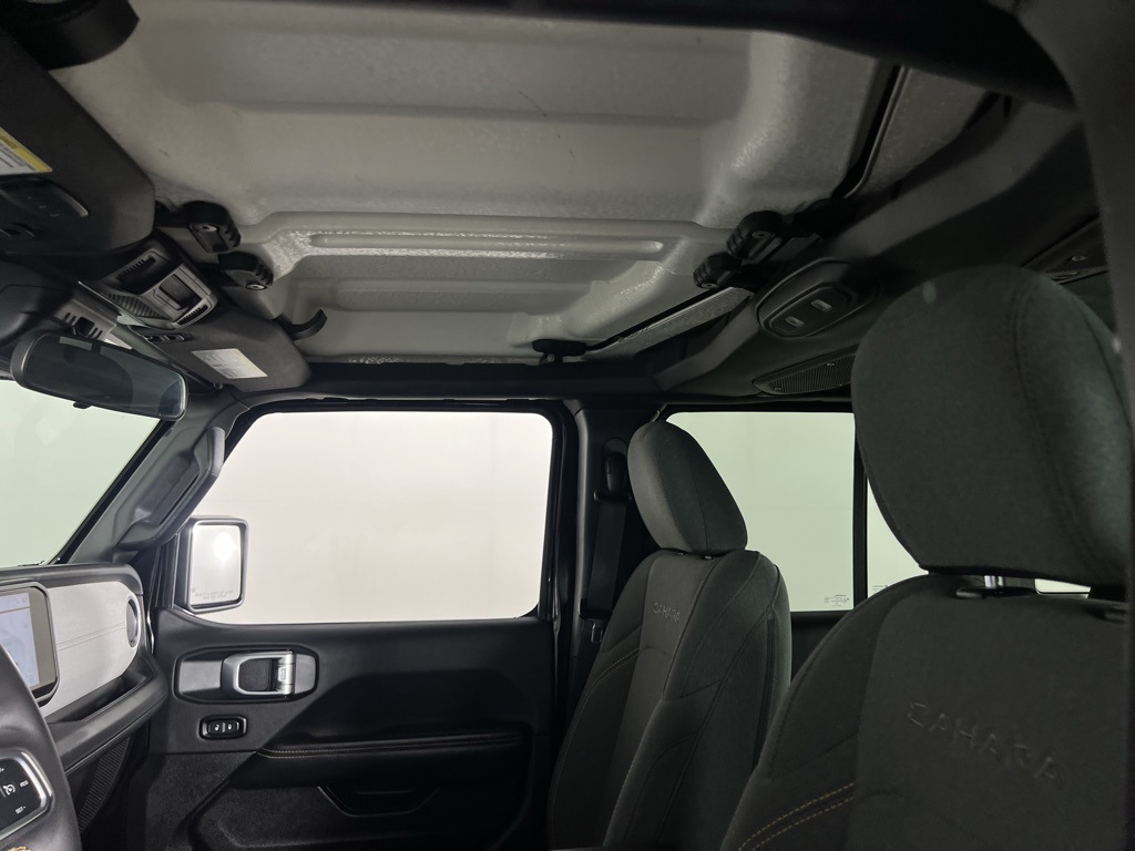 2024 Jeep Wrangler Sahara photo 18