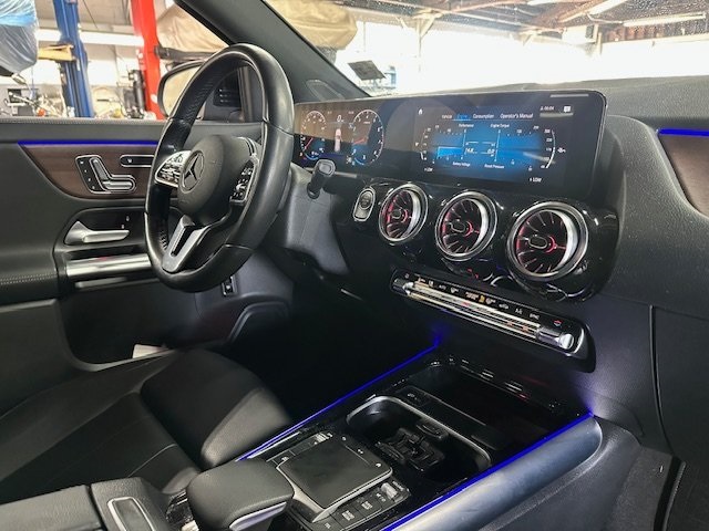 2022 Mercedes Benz GLA 250 4MATIC photo 5