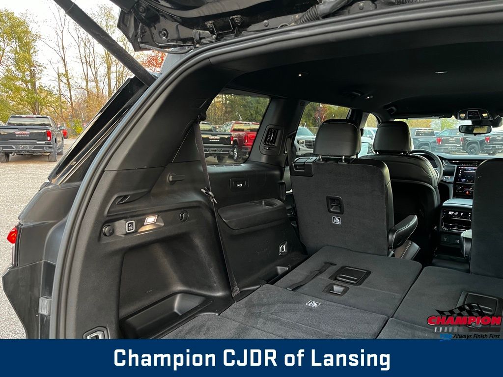 2024 Jeep Grand Cherokee Limited photo 2