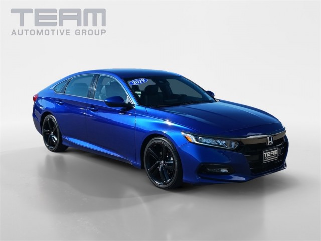 2019 Honda Accord Sport's photo
