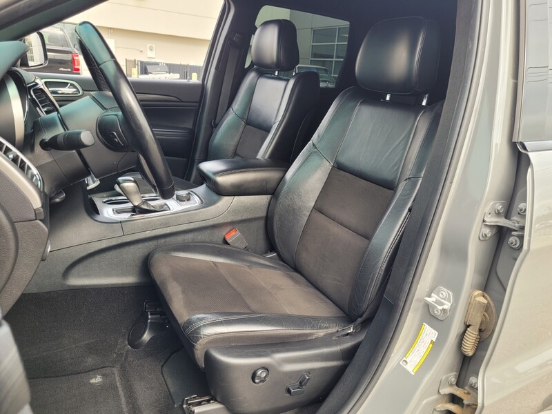 2020 Jeep Grand Cherokee Altitude photo 4