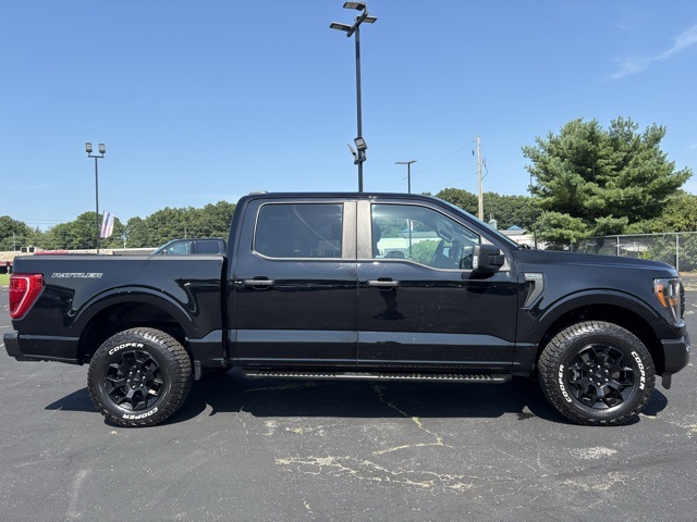 2023 Ford F-150 XL photo 2