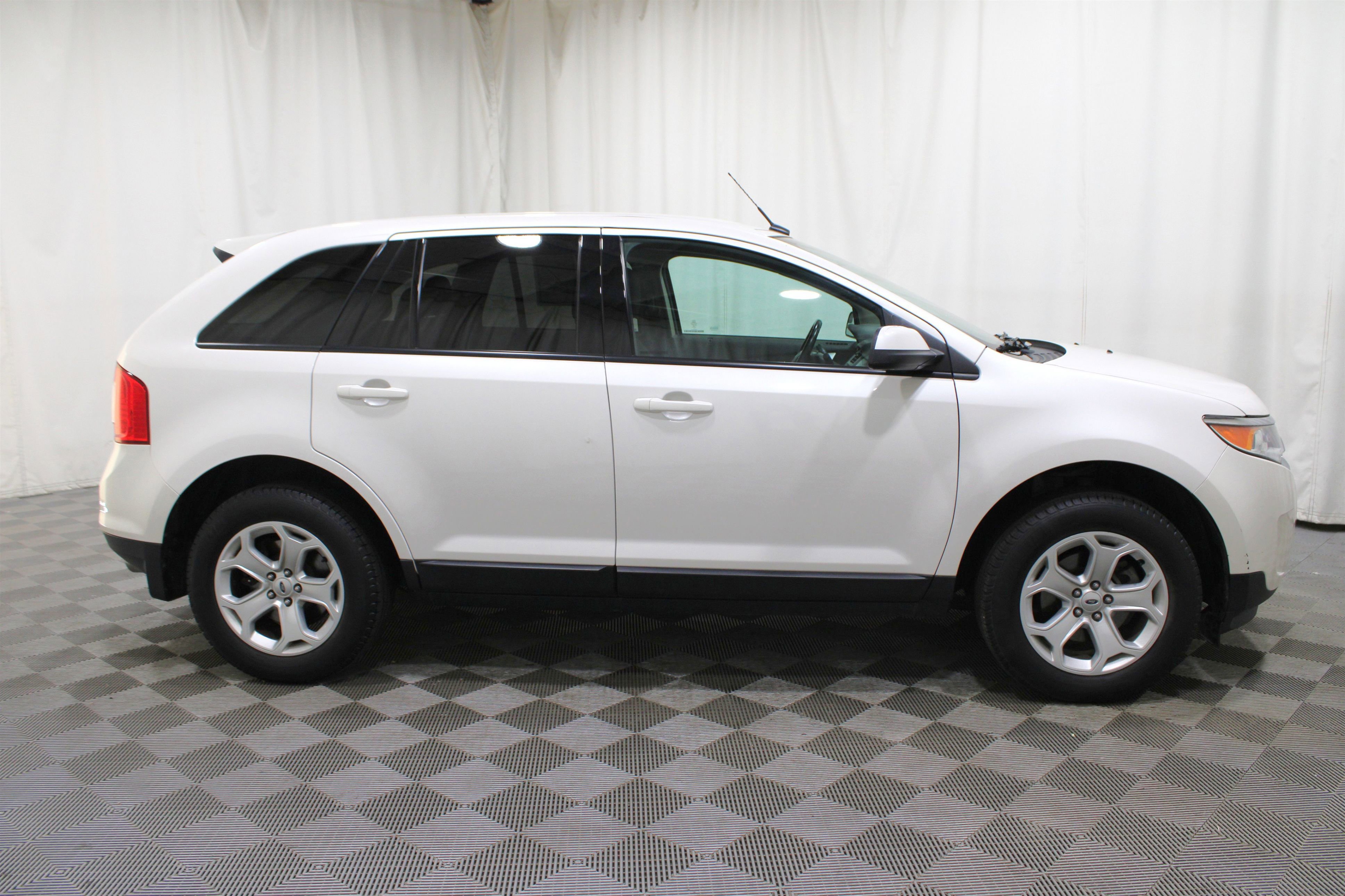 2013 Ford Edge SEL photo 15