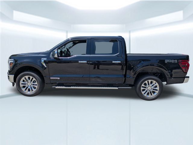 2025 Ford F-150 Lariat photo 2