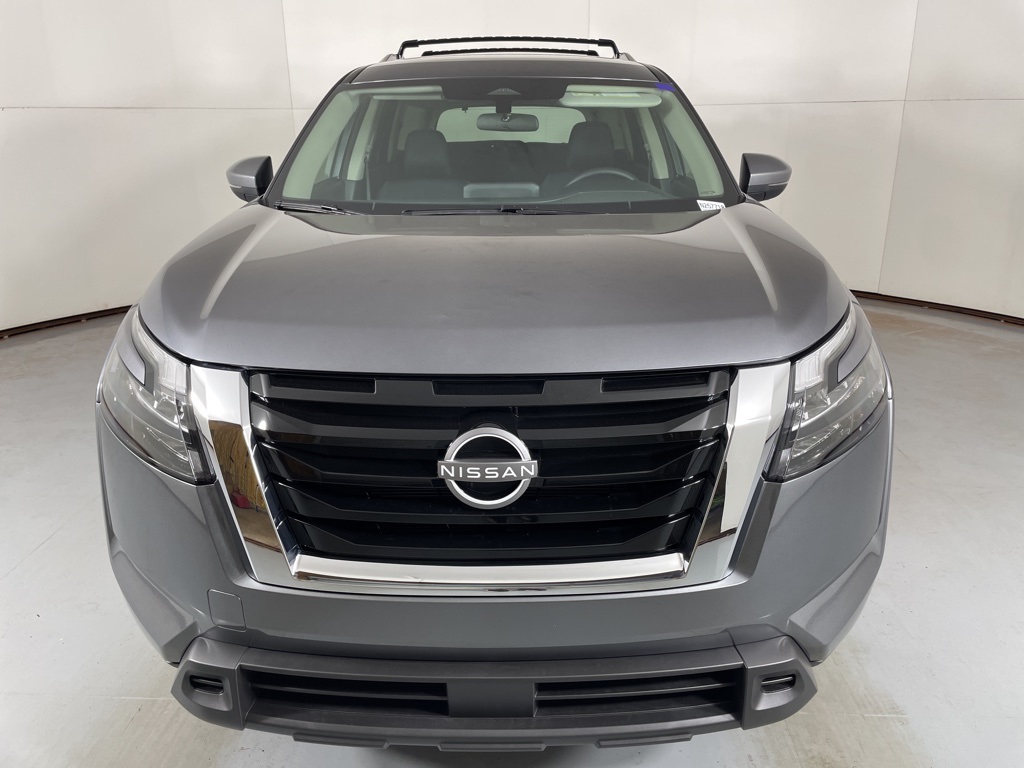 2025 Nissan Pathfinder SV photo 3
