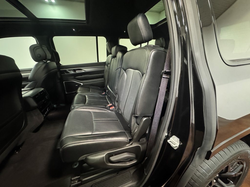 2024 Jeep Wagoneer Series II photo 3