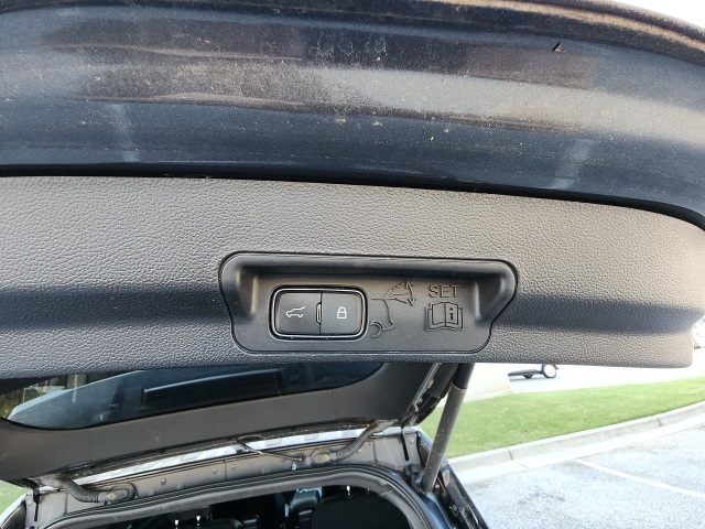 2020 Ford Explorer Limited photo 21
