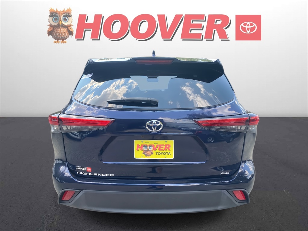 2023 Toyota Highlander XLE photo 3