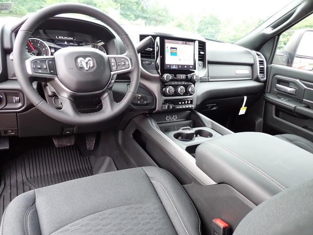 2025 Ram 2500 Big Horn photo 12