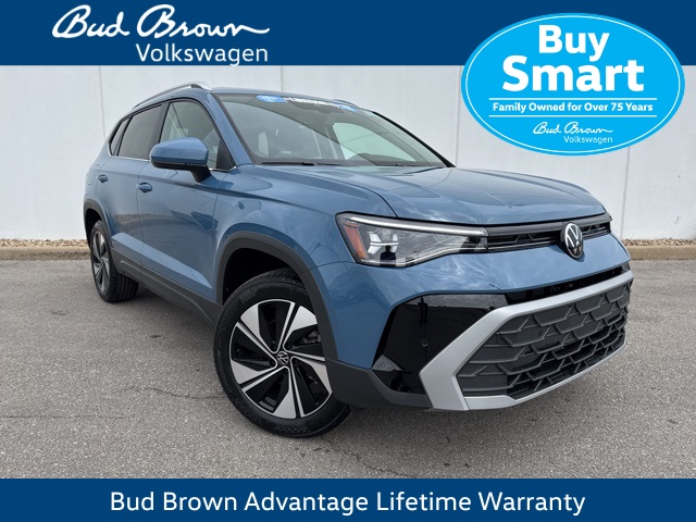 2025 Volkswagen Taos SE's photo