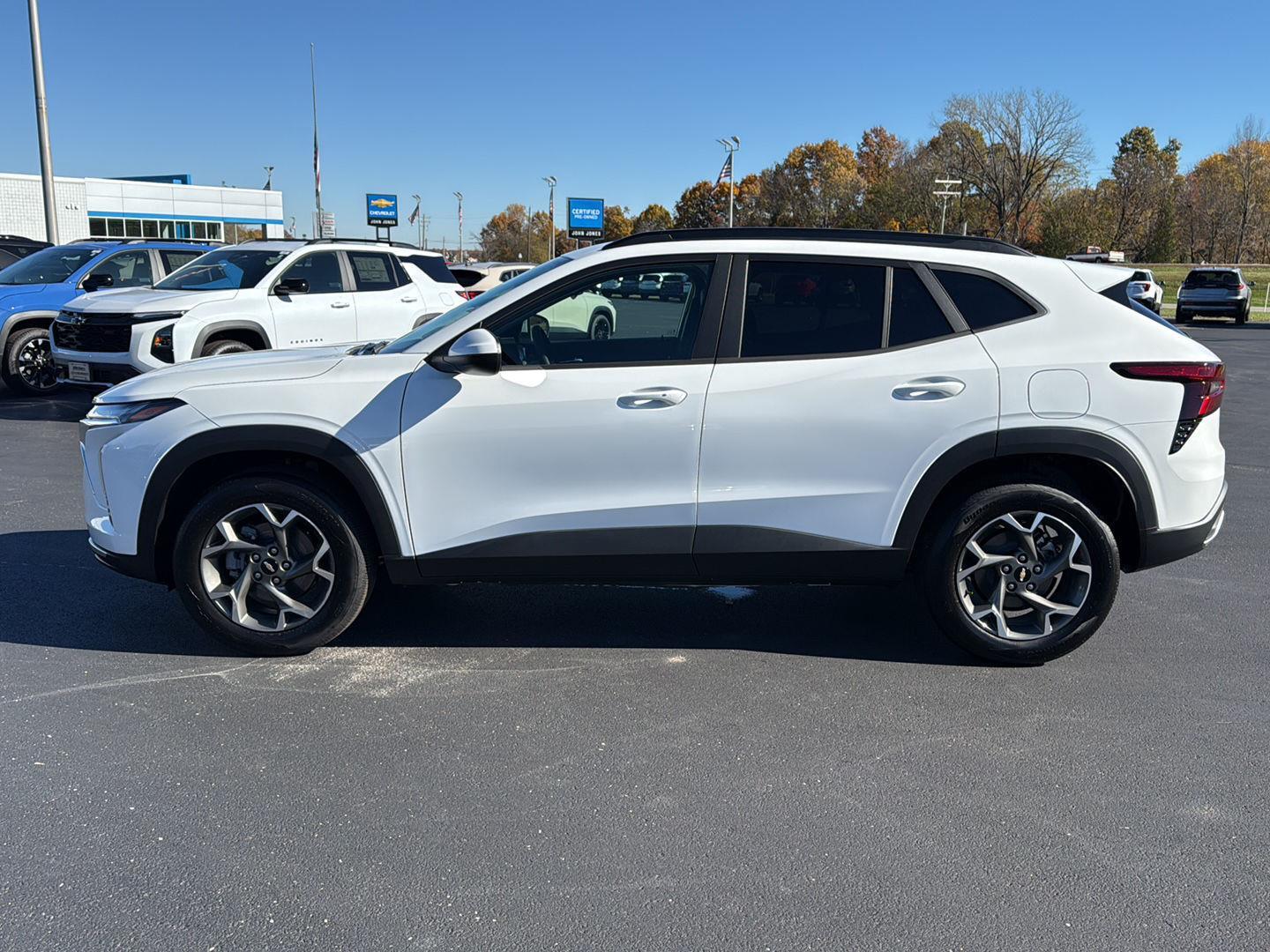 2026 Chevrolet Trax LT photo 3