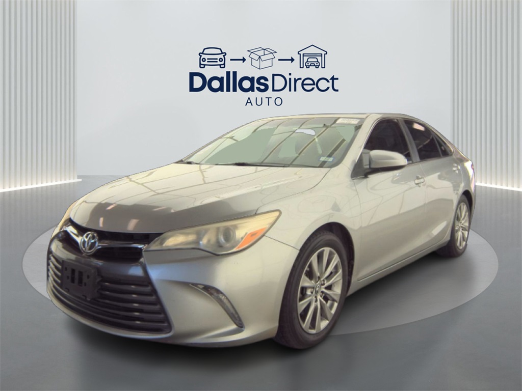 2017 Toyota Camry XLE photo 2