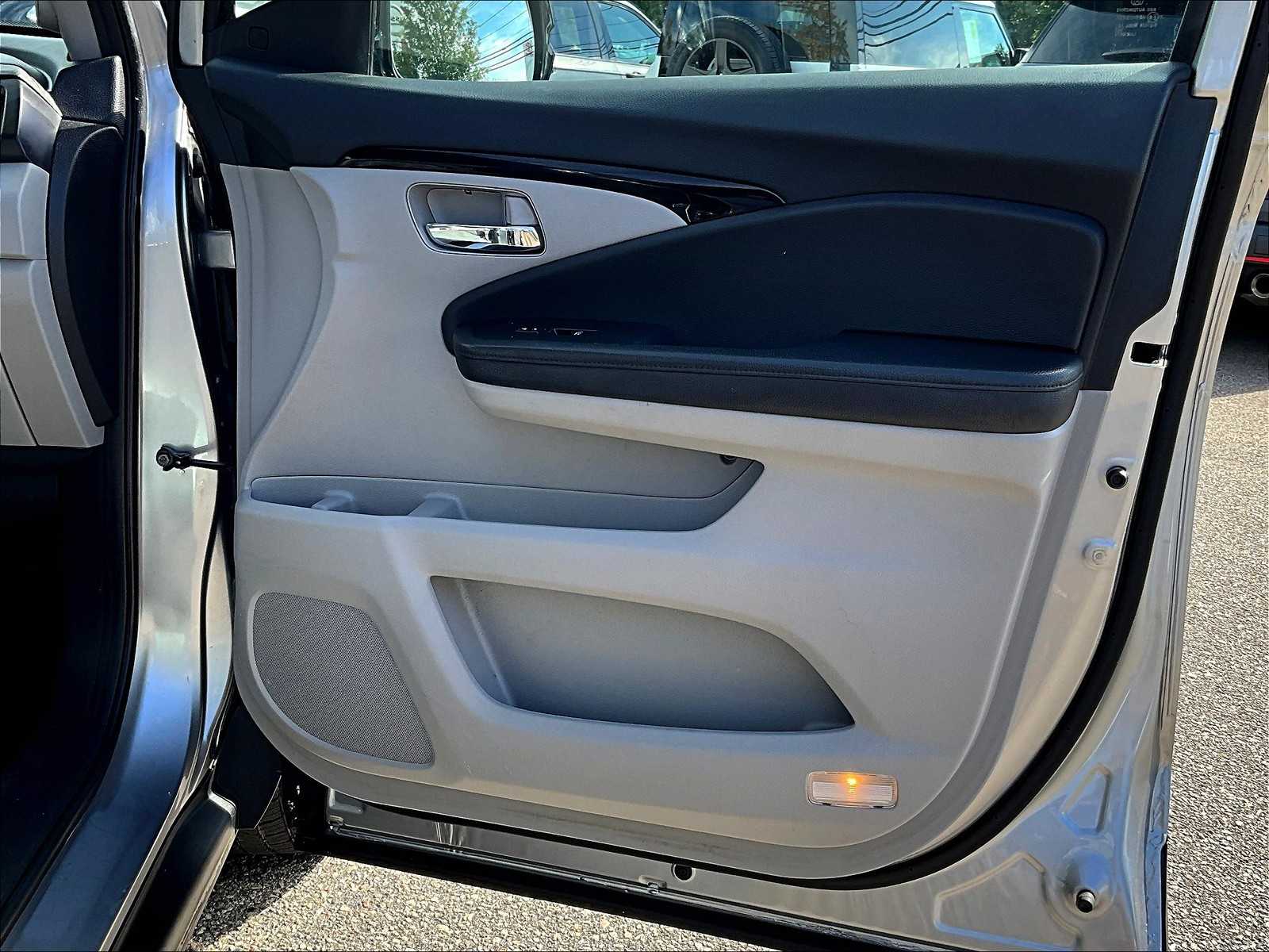 2020 Honda Pilot Elite photo 11