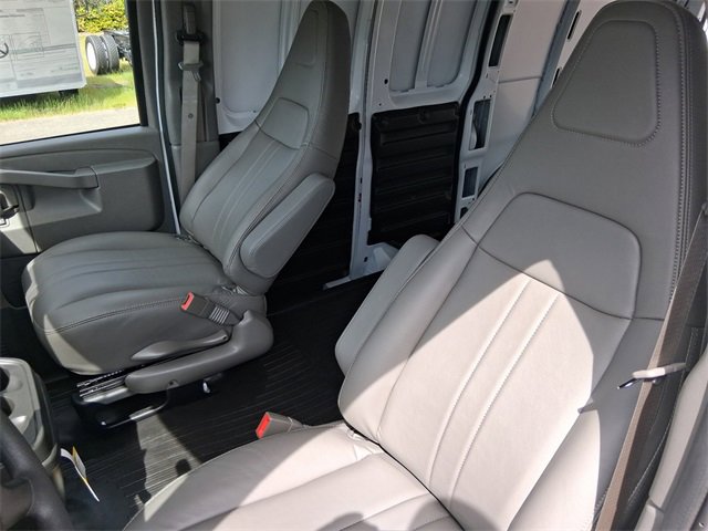 2025 Chevrolet Express Cargo 2500 photo 13
