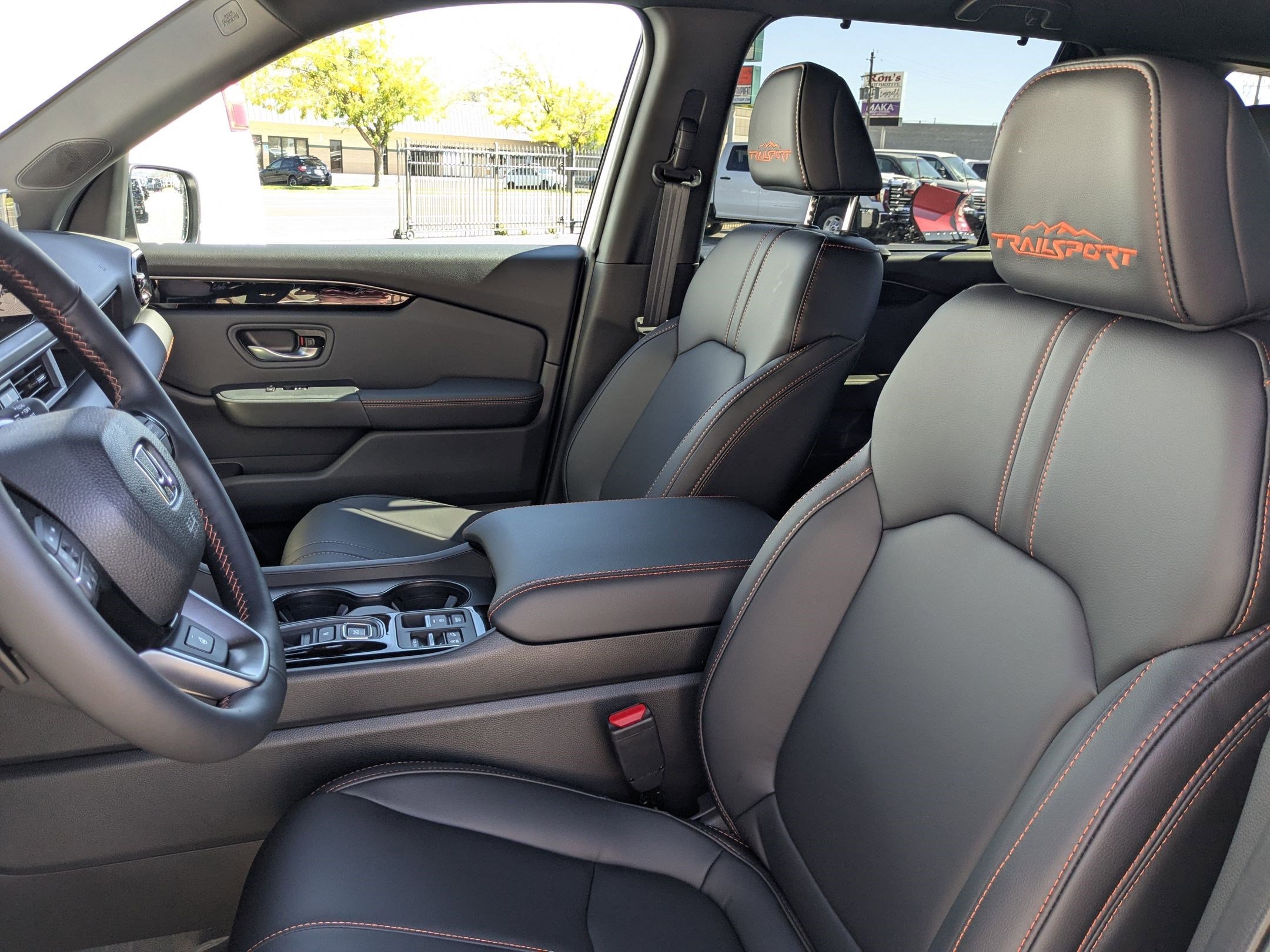 2025 Honda Pilot TrailSport photo 10